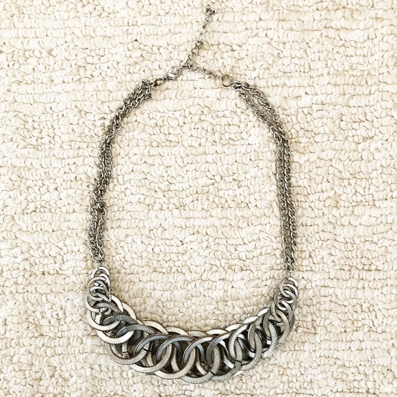 Vintage Jewelry - Vintage silver circle loop collar necklace